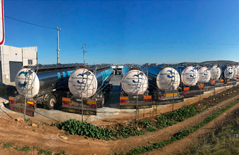 Translleralva S.L. camiones cisterna estacionados